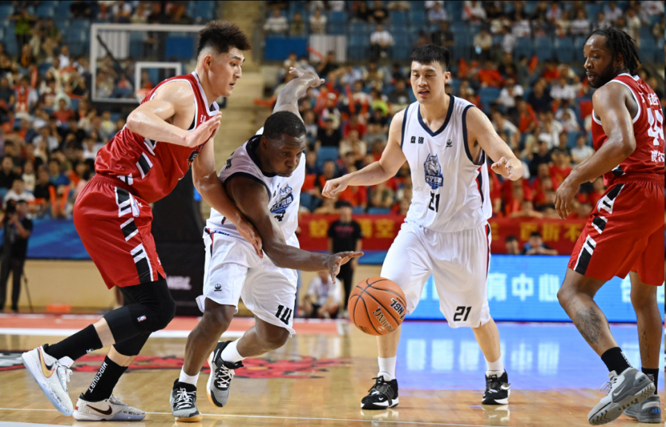 而关于升降, 拿到了队史 而关于升降, 拿到了队史