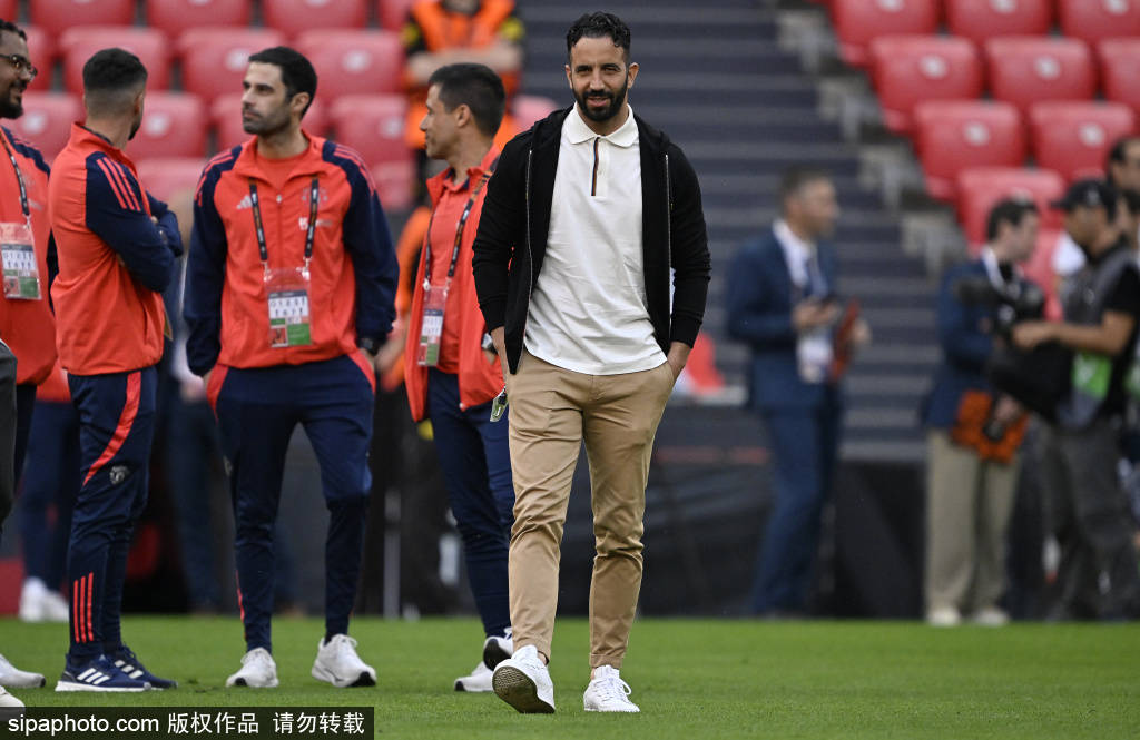 而这一切的, 阿莫林的帅, 无可挽回 而这一切的, 阿莫林的帅, 无可挽回